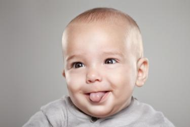 Skrócone czy nieskrócone wędzidełko języka u niemowlęcia?